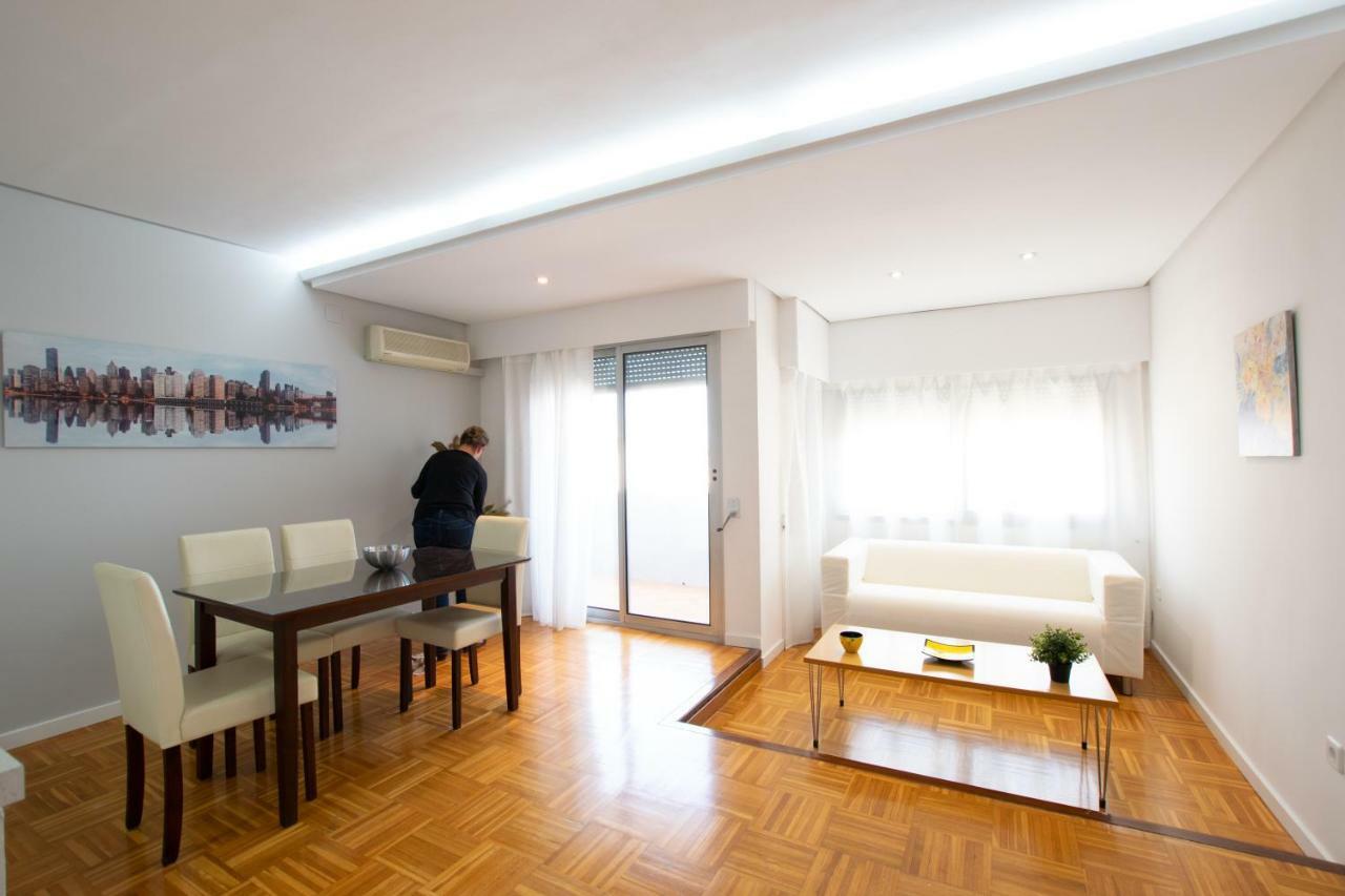Light And Bright Apartment In Central Valencia Buitenkant foto