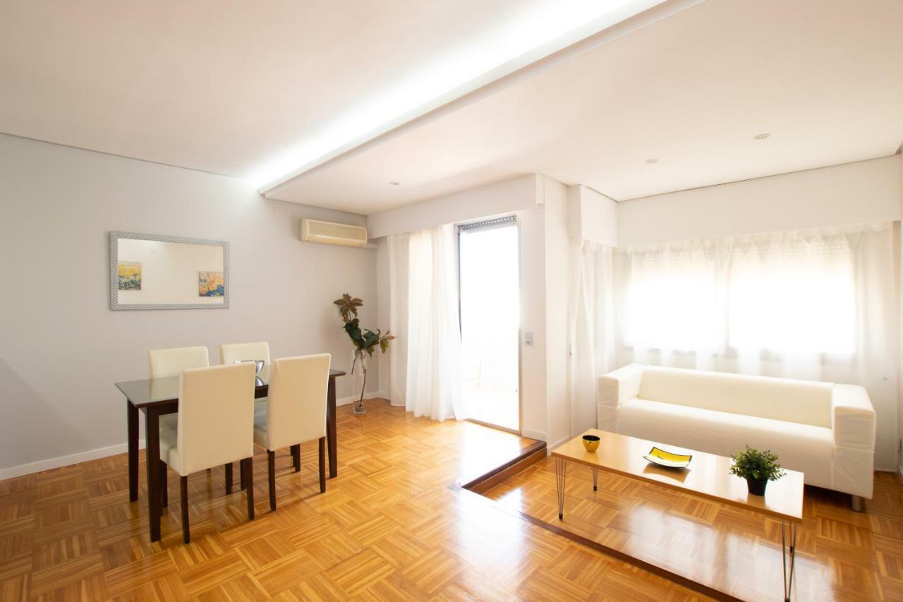 Light And Bright Apartment In Central Valencia Buitenkant foto